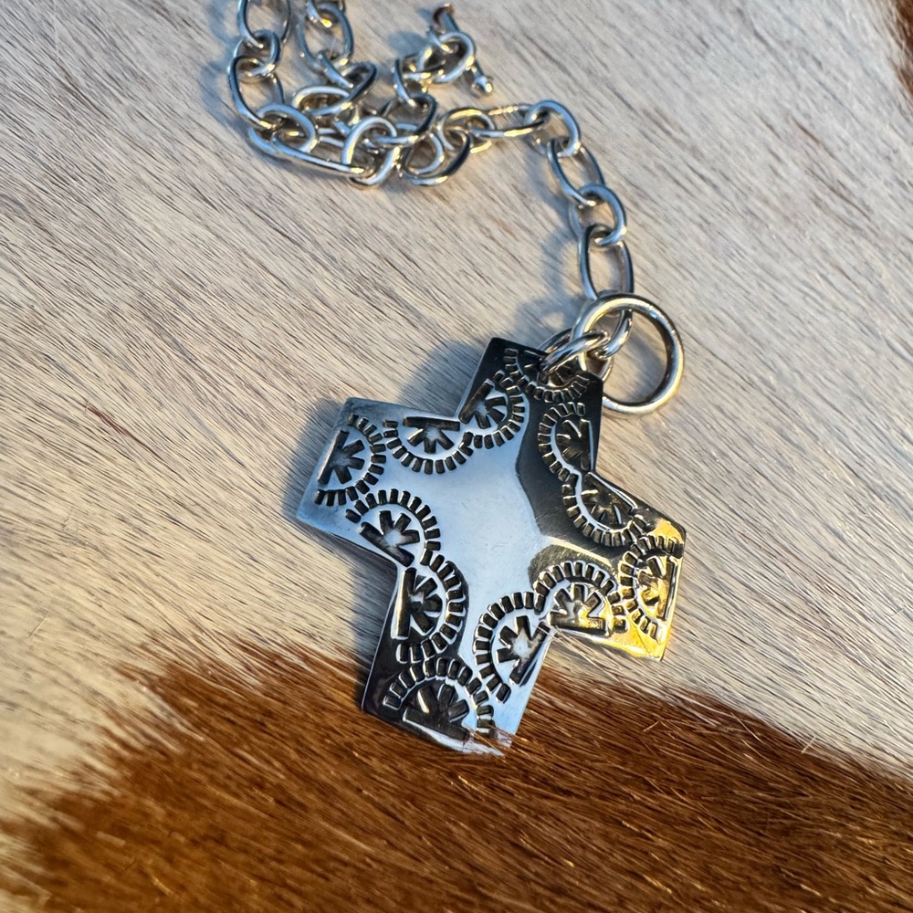 Silpada SilverToggle Southwestern Cross Pendant Necklace - Picture 3 of 5